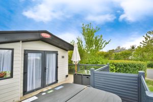Hot tub and decking- click for photo gallery